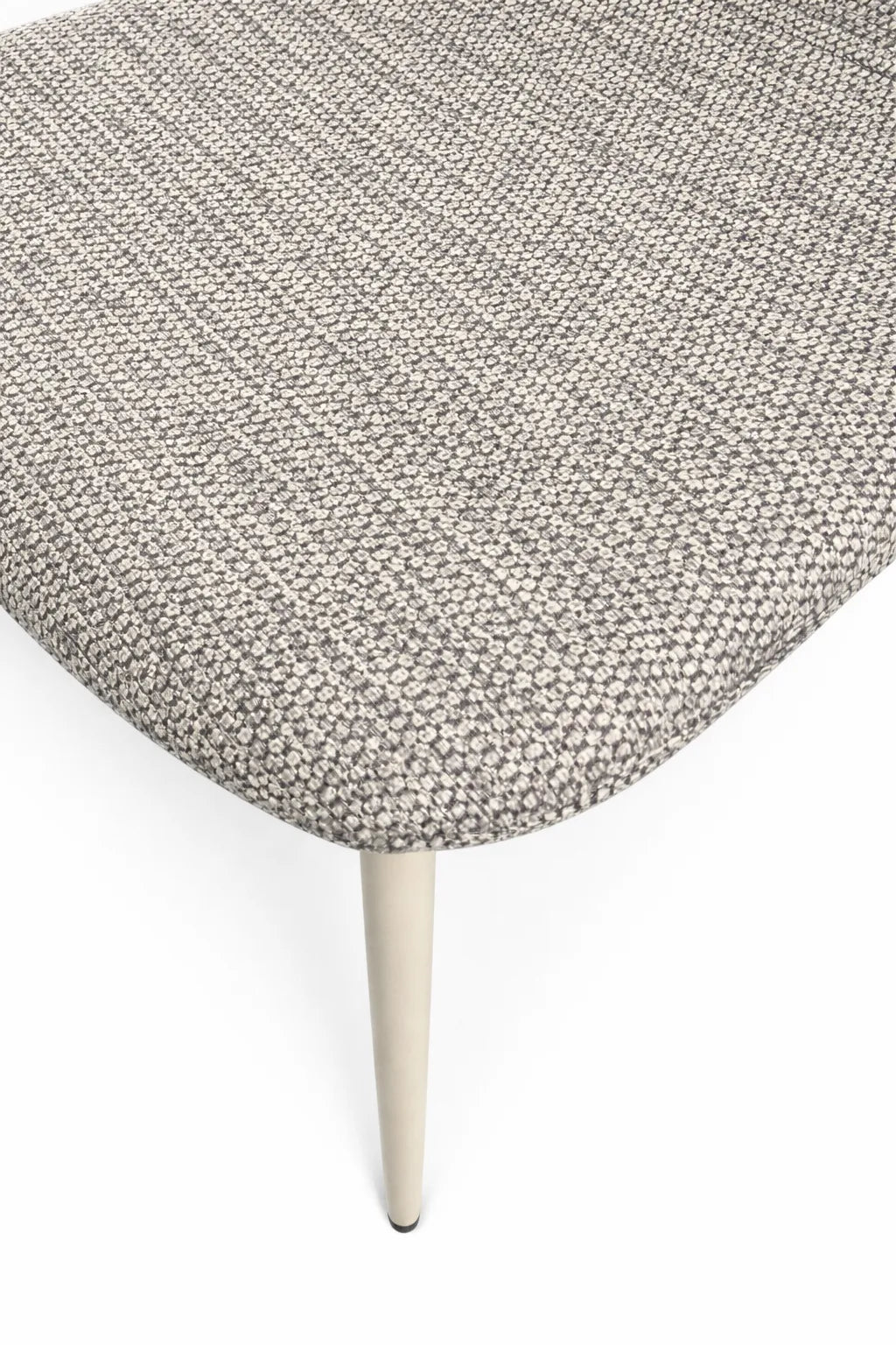Sedia Ida in tessuto tortora o grigio con gambe in metallo verniciato design moderno