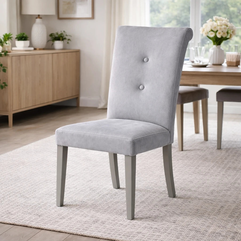 Set 2 sedie Doriane imbottite in tessuto grigio e tortora con gambe coordinate design moderno elegante per sala da pranzo