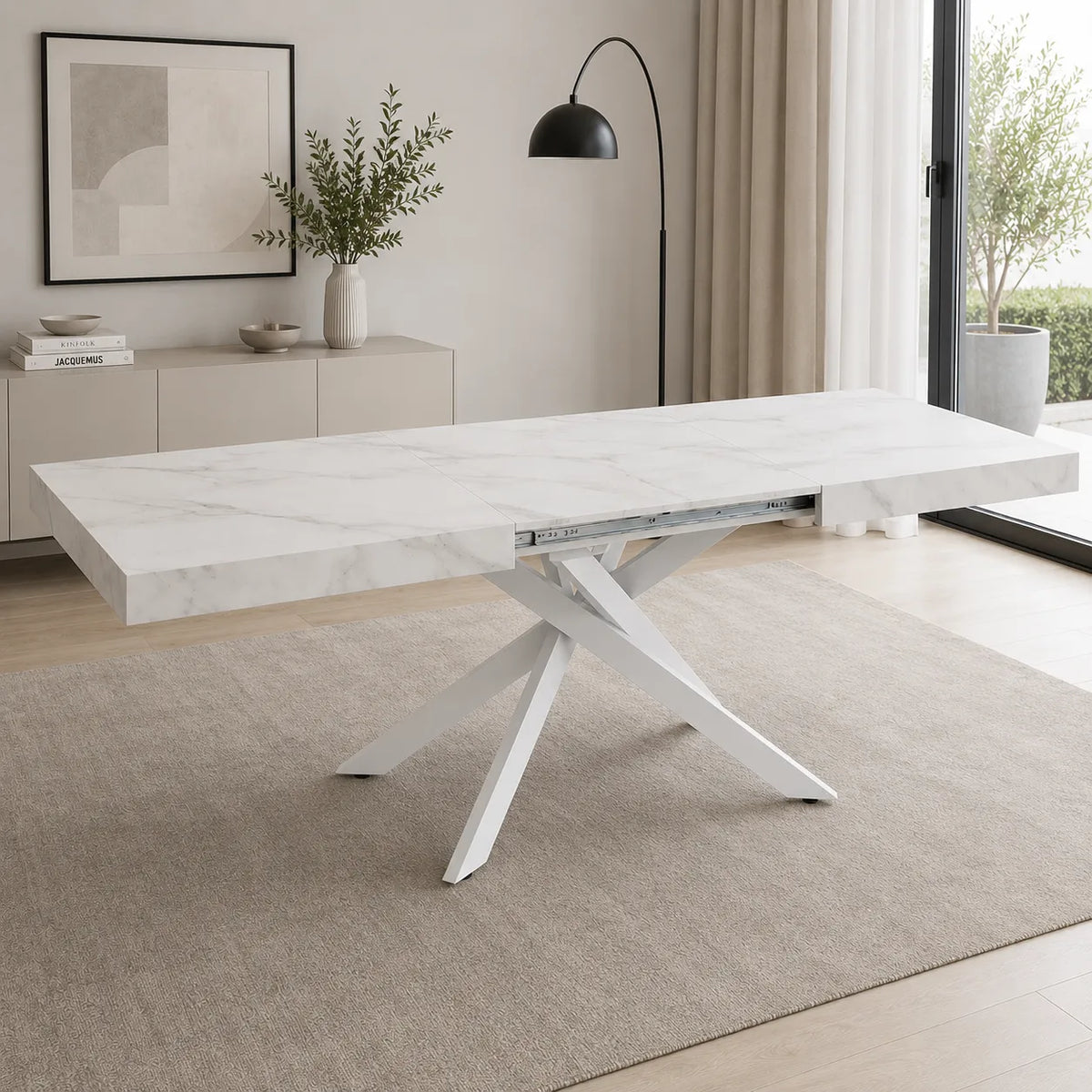 Tavolo allungabile Tokyo con struttura in metallo bianco e piano disponibile in rovere nodato, marmo carrara e cemento.