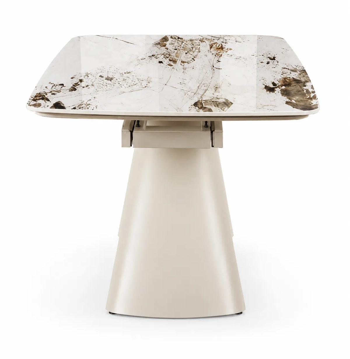 Tavolo allungabile Cupido 165/240 cm con piano in ceramica effetto Marmo Patagonia e struttura in metallo verniciato a polvere color Cashmere.