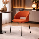 Sedia Greta imbottita in tessuto con gambe in metallo verniciato, disponibile in giallo, grigio e arancione