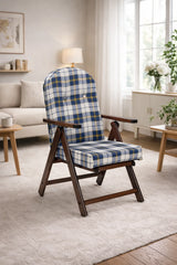 Poltrona reclinabile Amalfi in legno con poggiapiedi e cuscino, stile elegante e comfort ergonomico