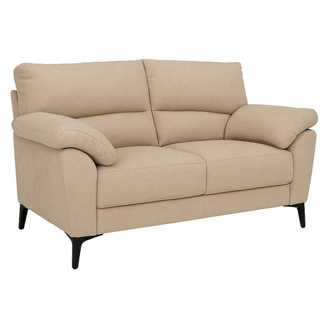 Divano Mira in tessuto lavabile con struttura in legno massello e piedini in metallo, design italiano elegante e moderno.
