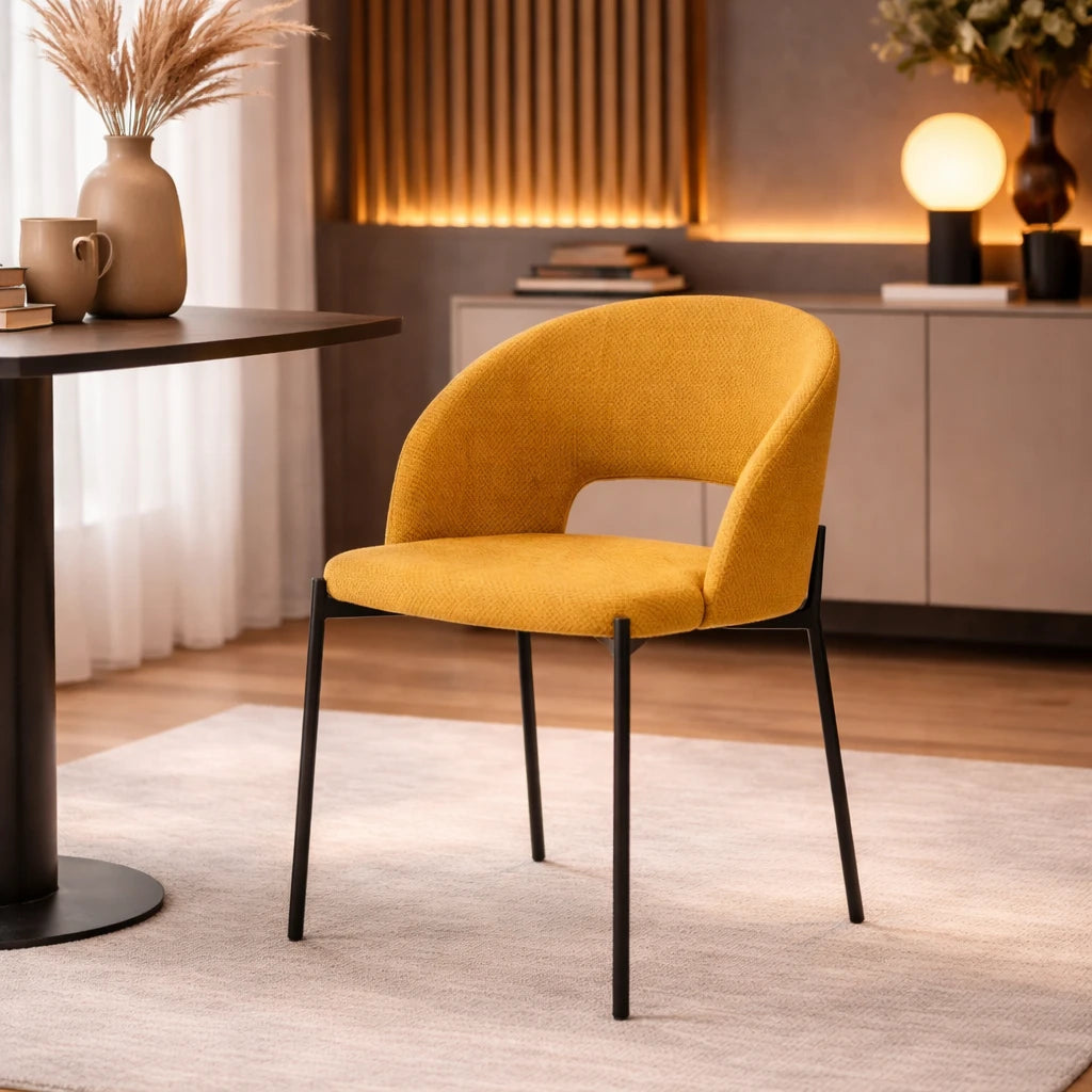 Sedia Greta imbottita in tessuto con gambe in metallo verniciato, disponibile in giallo, grigio e arancione