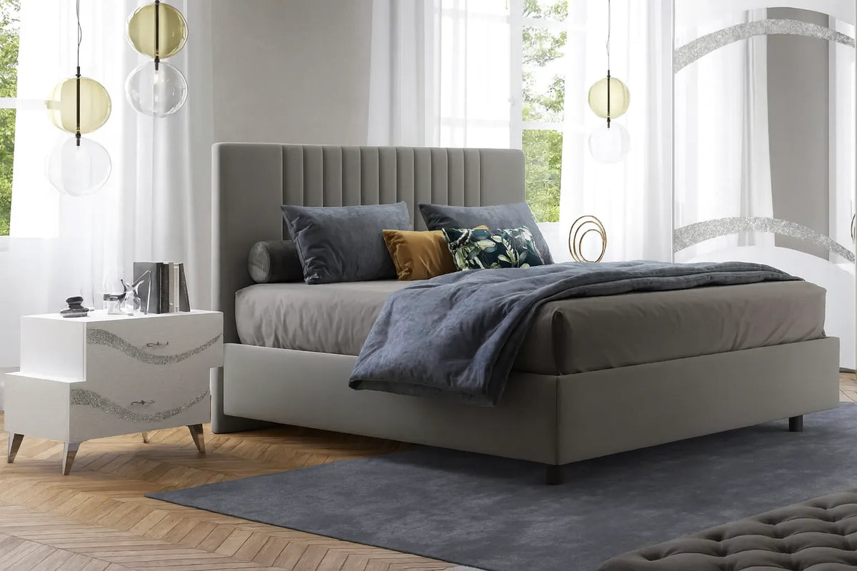Camera da letto moderna Malta Bianca con letto contenitore e dettagli glitter argento