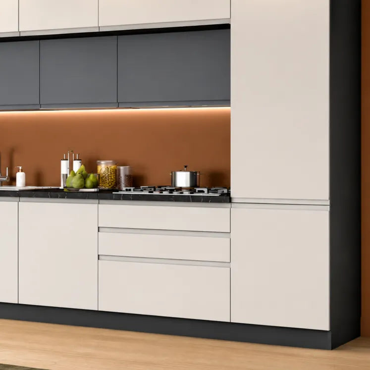 Cucina Luna moderna da 360 cm con apertura a gola, soprapensili ed elettrodomestici inclusi, disponibile in tortora e grigio acciaio.
