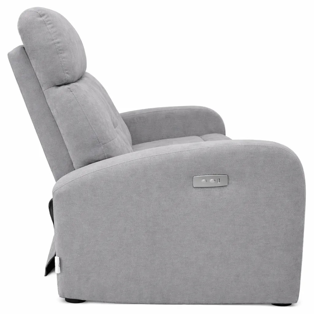 Divano elettrico Cindy 2 posti recliner in tessuto con poggiapiedi e schienale reclinabile colore grigio o tortora.