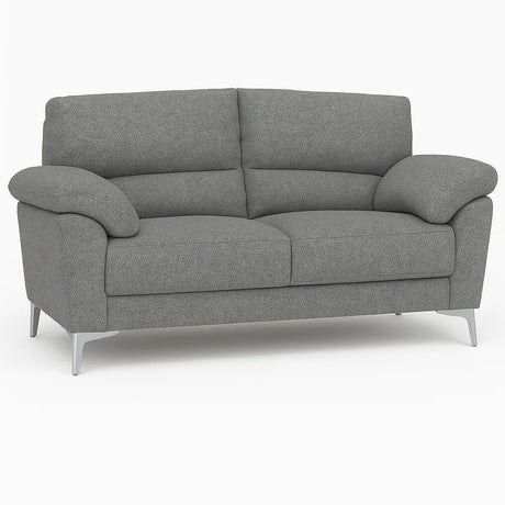 Divano Mira in tessuto lavabile con struttura in legno massello e piedini in metallo, design italiano elegante e moderno.
