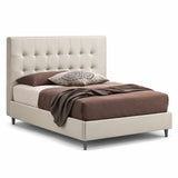 Letto New York imbottito con contenitore salvaspazio, testata trapuntata e piedini alti. Rete a doghe, materiali resistenti e design moderno.