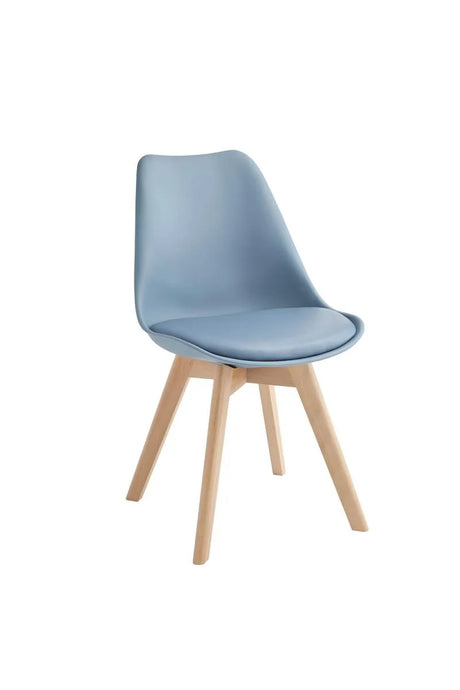 Sedia Carlotta con struttura in legno e seduta in similpelle, design moderno ed elegante