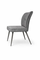 Sedia Eva rivestita in tessuto tortora o grigio con gambe in metallo verniciato.