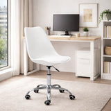 Sedia ufficio girevole azzurra con base cromata e ruote regolabile in altezza design moderno