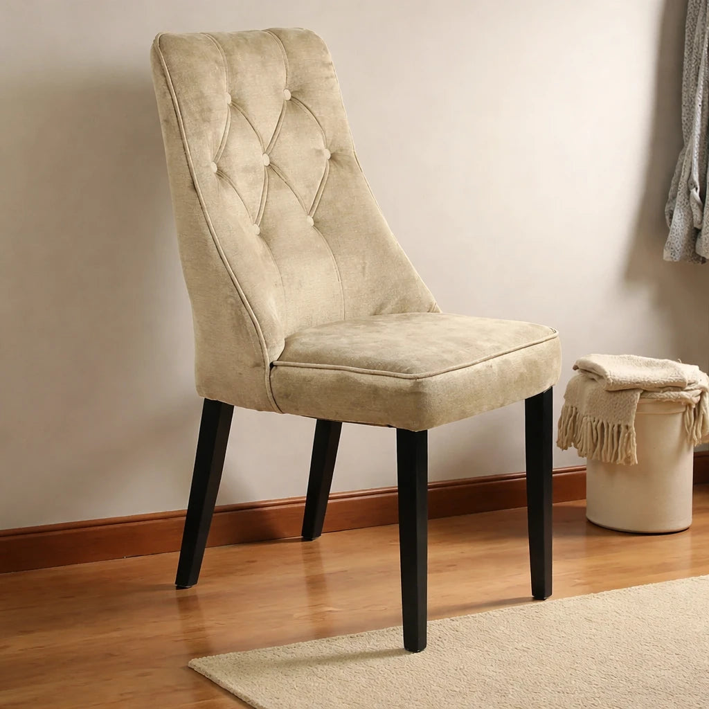 Set 2 sedie imbottite Alvira in velluto grigio tortora beige con gambe in legno nero opaco eleganti moderne
