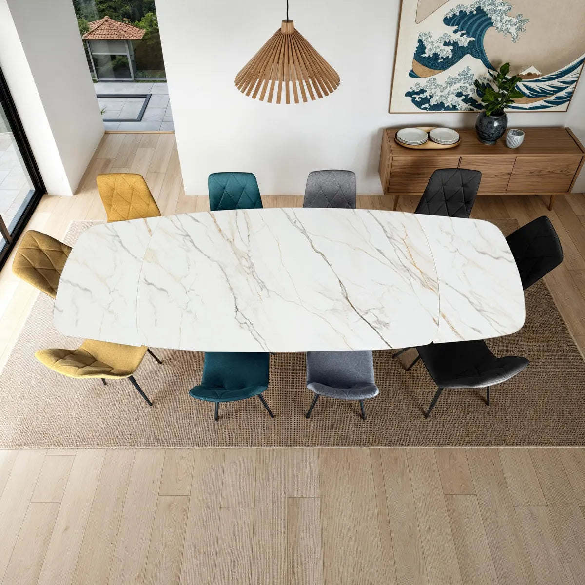 Tavolo allungabile Gemini con piano in ceramica finitura Marmo Oro opaco e basamento Platino opaco