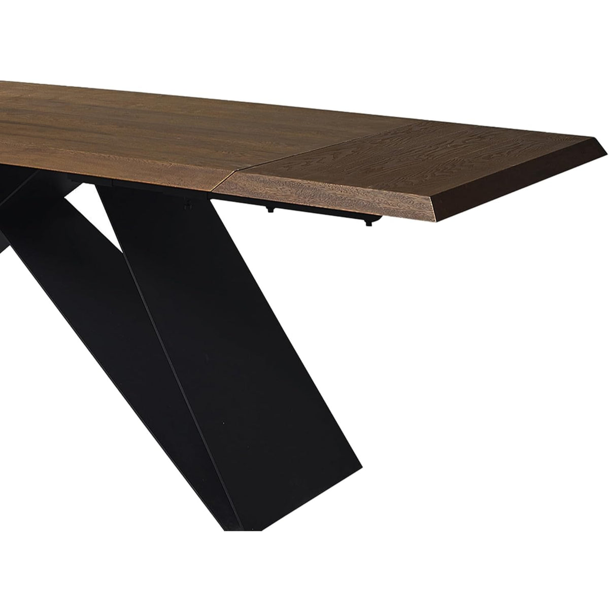 Tavolo Iago allungabile 160/240 in legno massello e struttura in metallo nera.