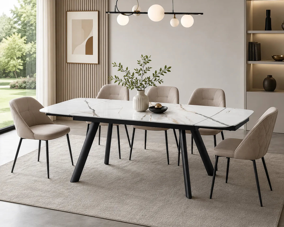 Tavolo allungabile Marte 160/240 cm con piano in ceramica effetto Marmo Oro Opaco e struttura in metallo nero.